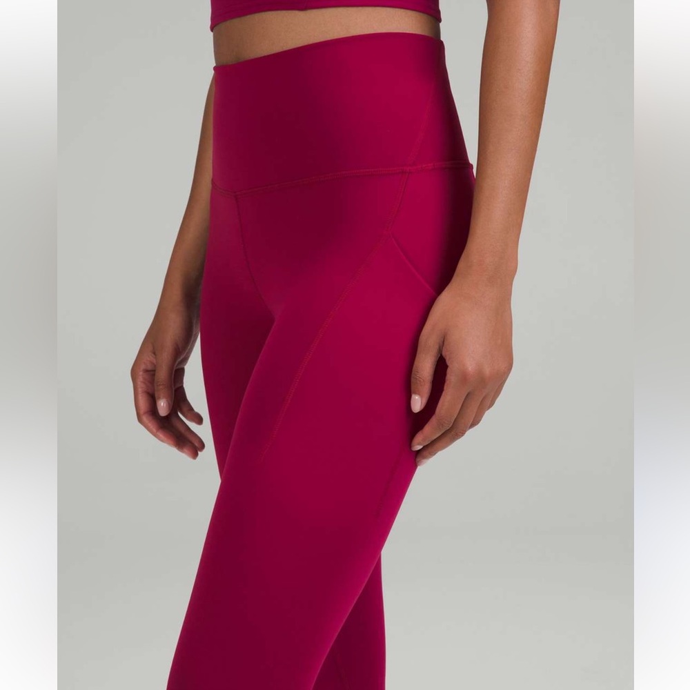 Lululemon Raspberry Leggings Wunderunder with pockets